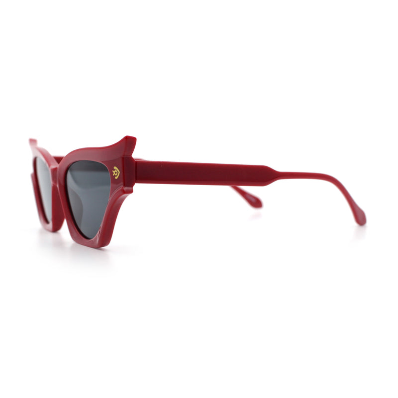 Womens Rich Gilded Age Opulent Gothic Cat Eye Plastic Fashion Sunglasses