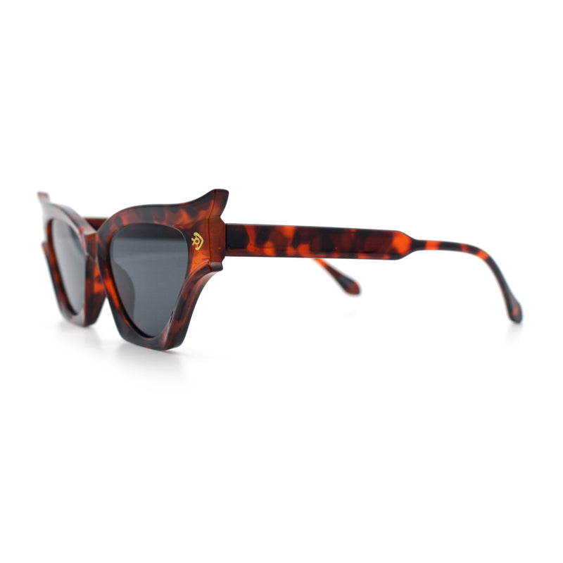 Womens Rich Gilded Age Opulent Gothic Cat Eye Plastic Fashion Sunglasses