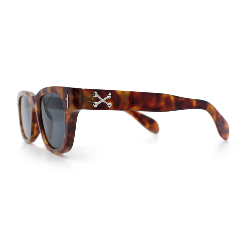 Gentlemans Cross Bone Dagger Emblem Horn Rim Plastic Retro Sunglasses