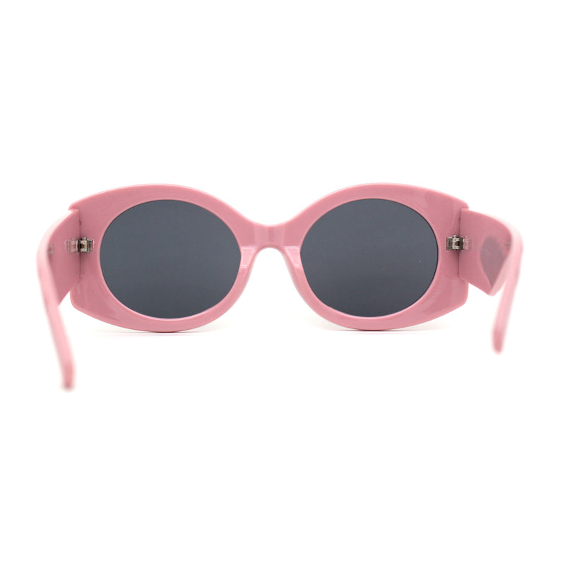 Womens Iconic Clout Mod Oval Thick Arm Plastic Sunglasses