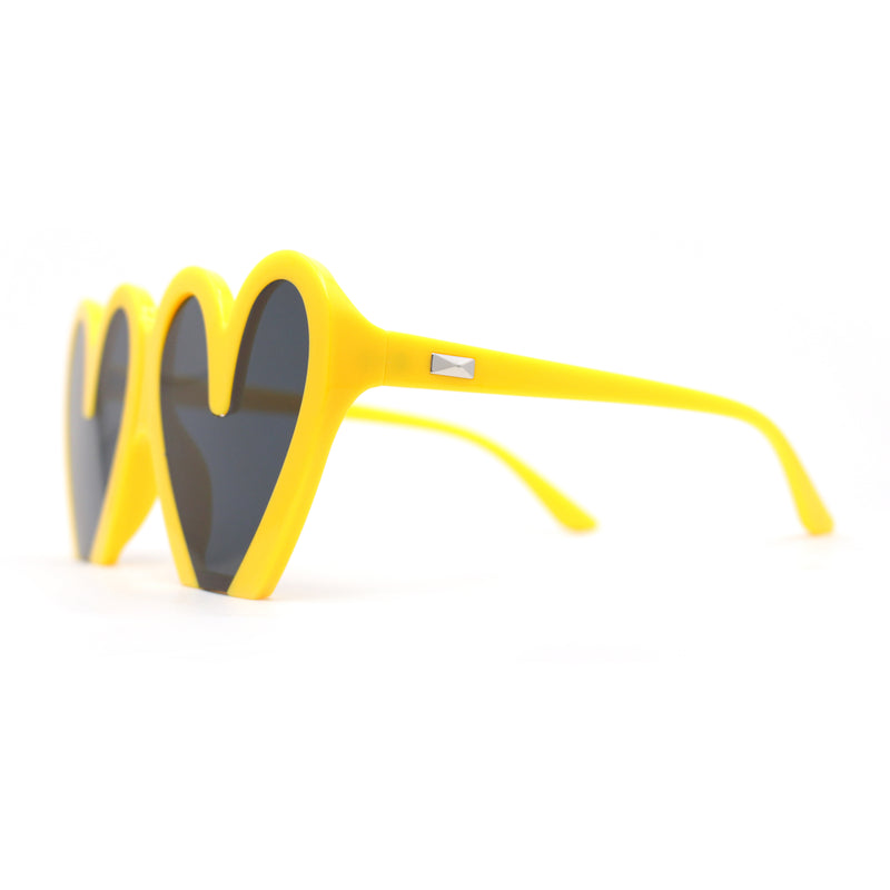 Womens Retro Valentines Day Heart Shape Lovely Plastic Sunglasses