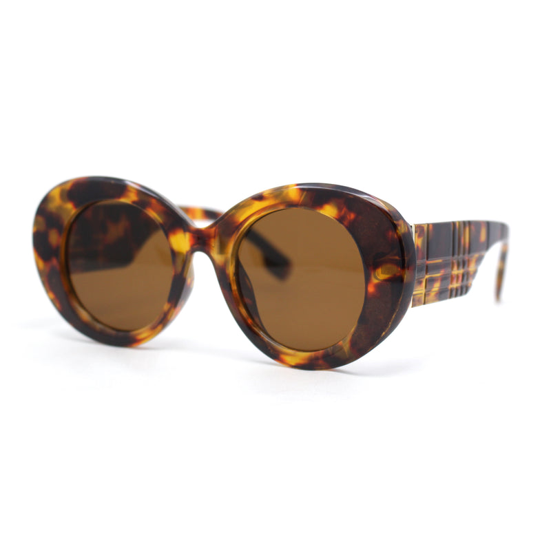 Womens Classy Plaid Arm Thick Plastic Round Mod Retro Sunglasses